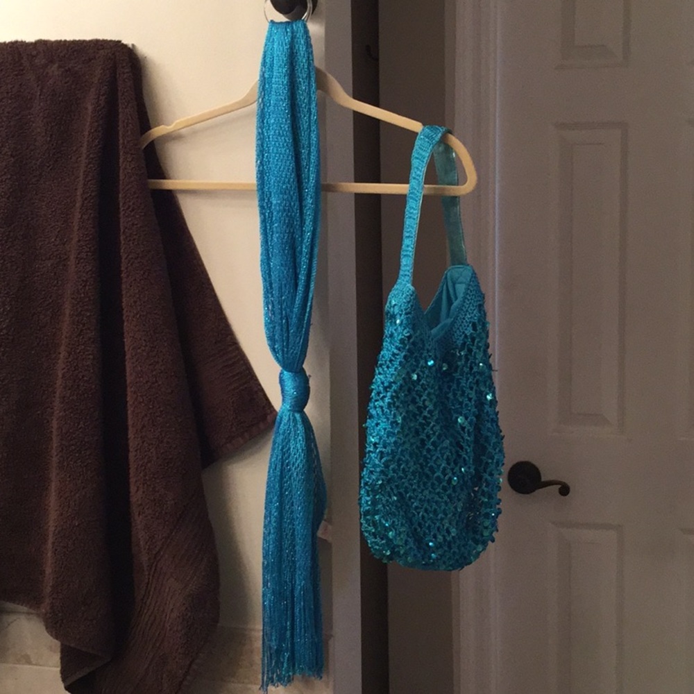 Blue set scarf and purse